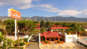 Гостиница Mision Express Saltillo  Сальтильо